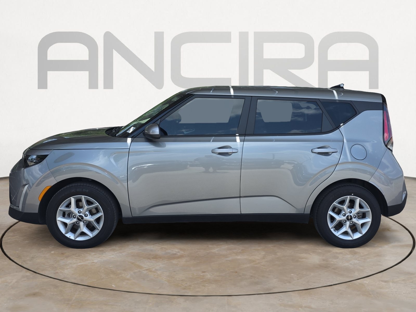 Certified Used 2025 Steel Gray Kia LX image 5