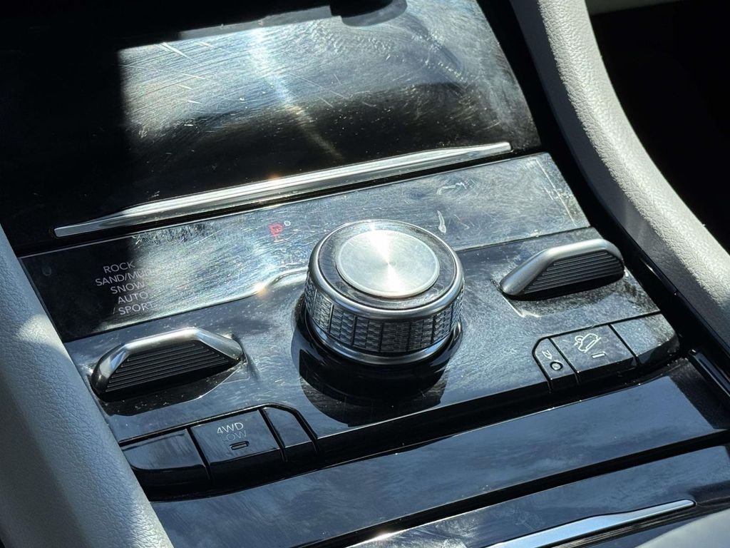 Used 2023 White Jeep Overland image 21