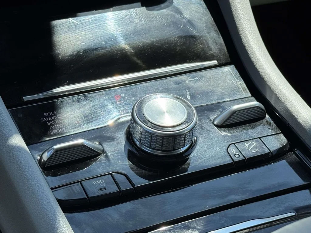 Used 2023 White Jeep Overland image 21