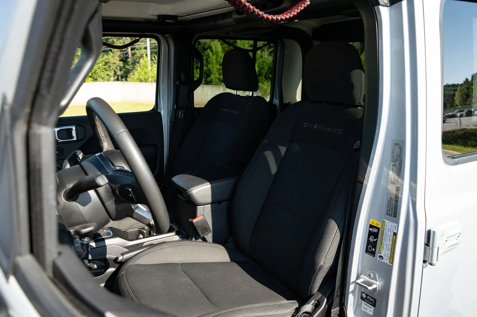 Used 2023 Silver Jeep Overland image 15