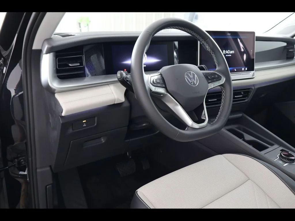 New 2026 Black Volkswagen 2.0T SE image 12