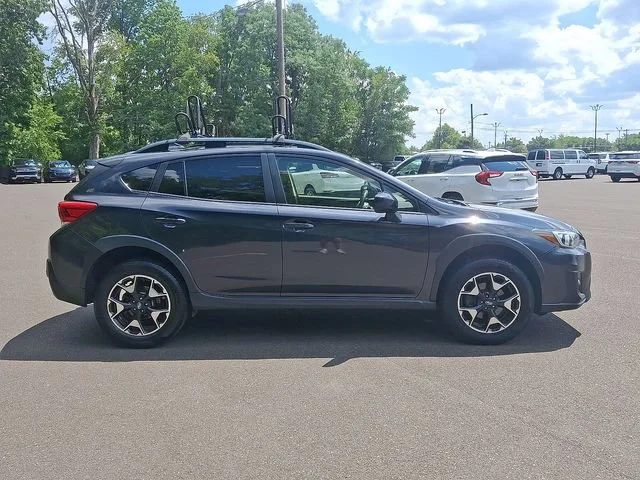 Used 2019 Gray Subaru 2.0i Premium image 9