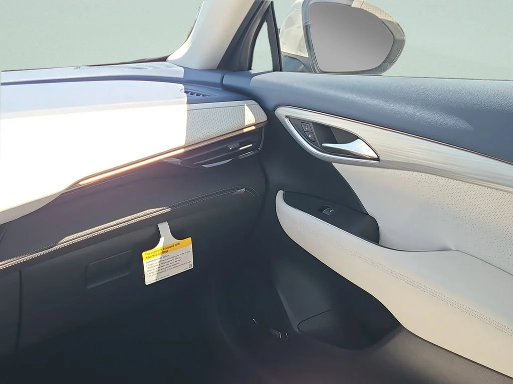 New 2026 Iridescent White Tricoat Buick Avenir image 14