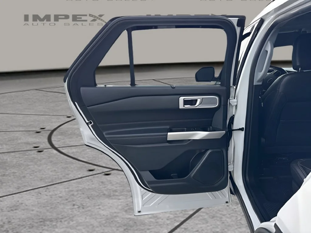 Used 2021 White Ford Limited image 31