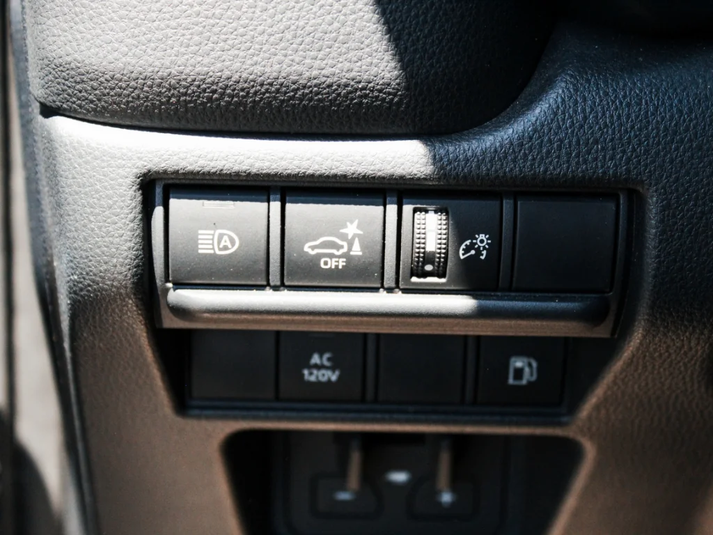 Used 2025  Toyota  image 10