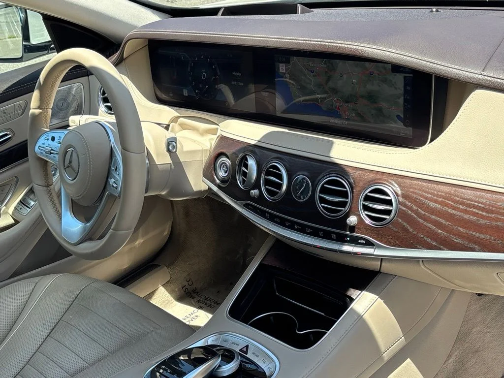 Used 2020 designo Diamond White Metallic Mercedes-Benz S 560 image 28