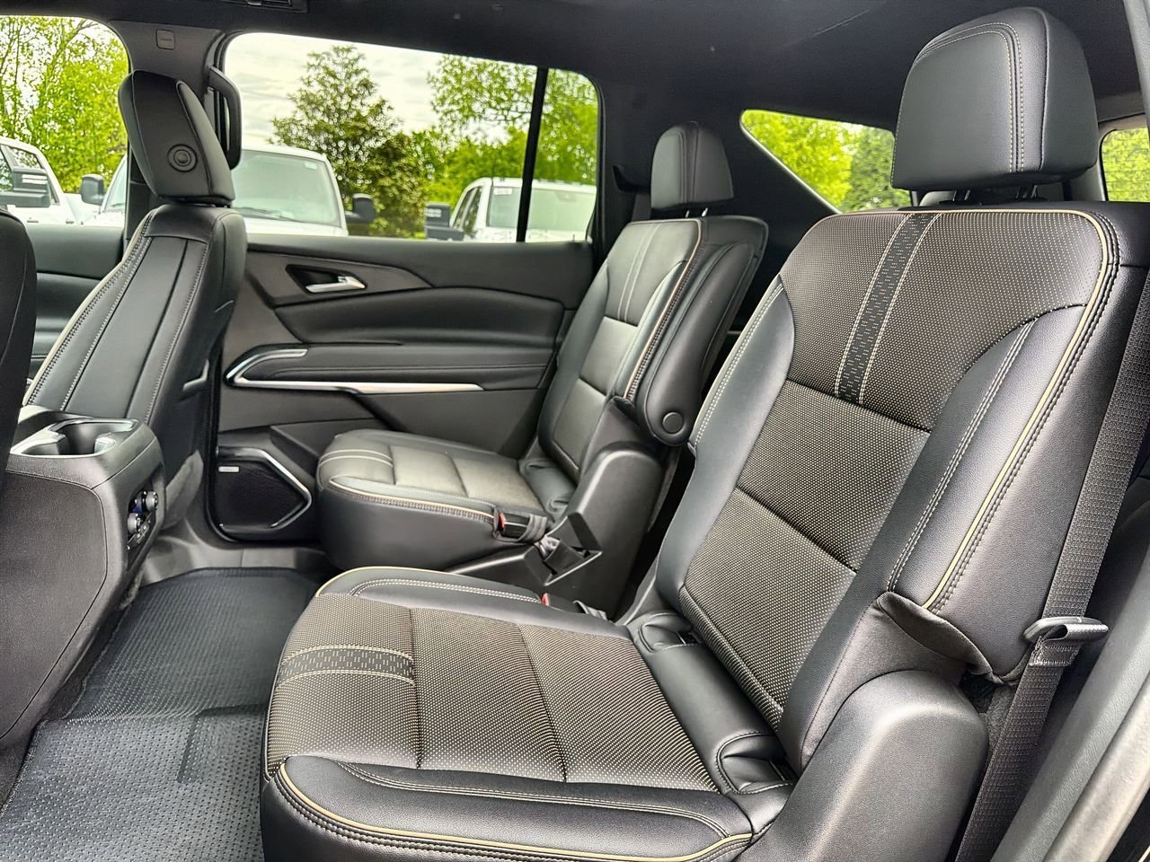 New 2026 Mosaic Black Metallic Chevrolet High Country image 20