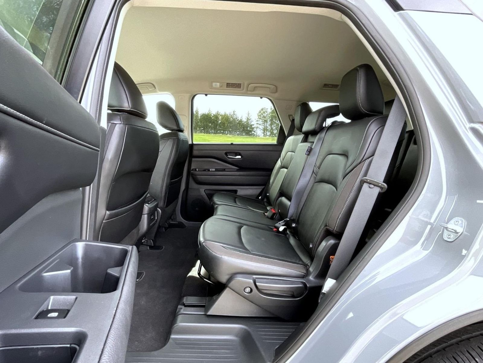 Used 2023 Gray Nissan SL image 22