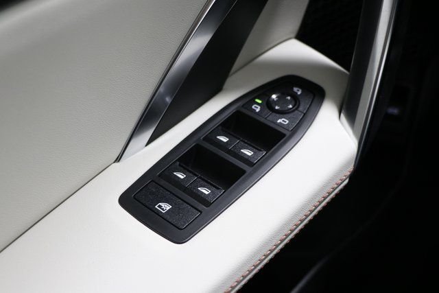2025 BMW X2 28i - Photo 17