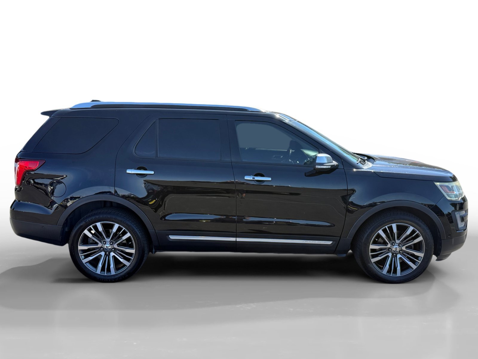 Used 2016 Shadow Black Ford Platinum image 6