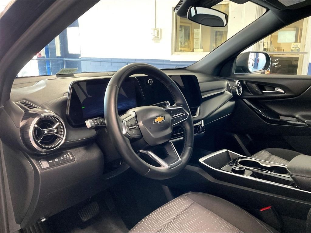 Used 2026 Black Chevrolet LT image 8