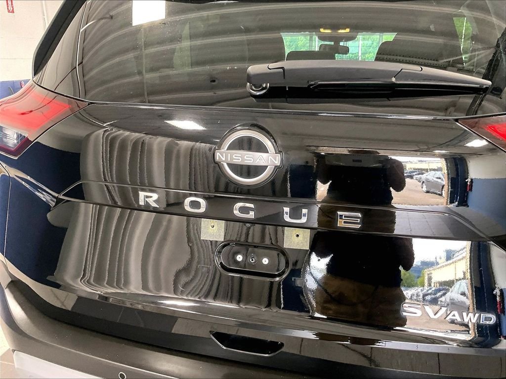 Used 2023 Black Nissan SV image 28