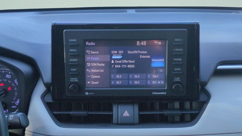 Used 2020  Toyota XLE image 14