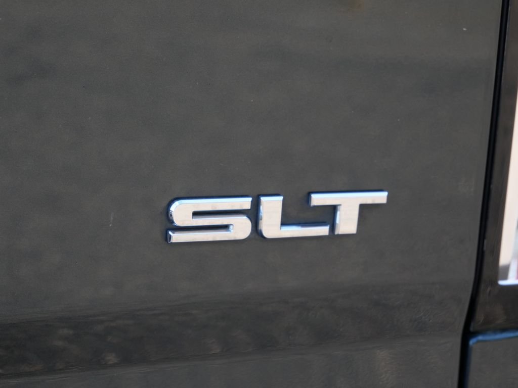 Used 2017 Gray GMC SLT image 9