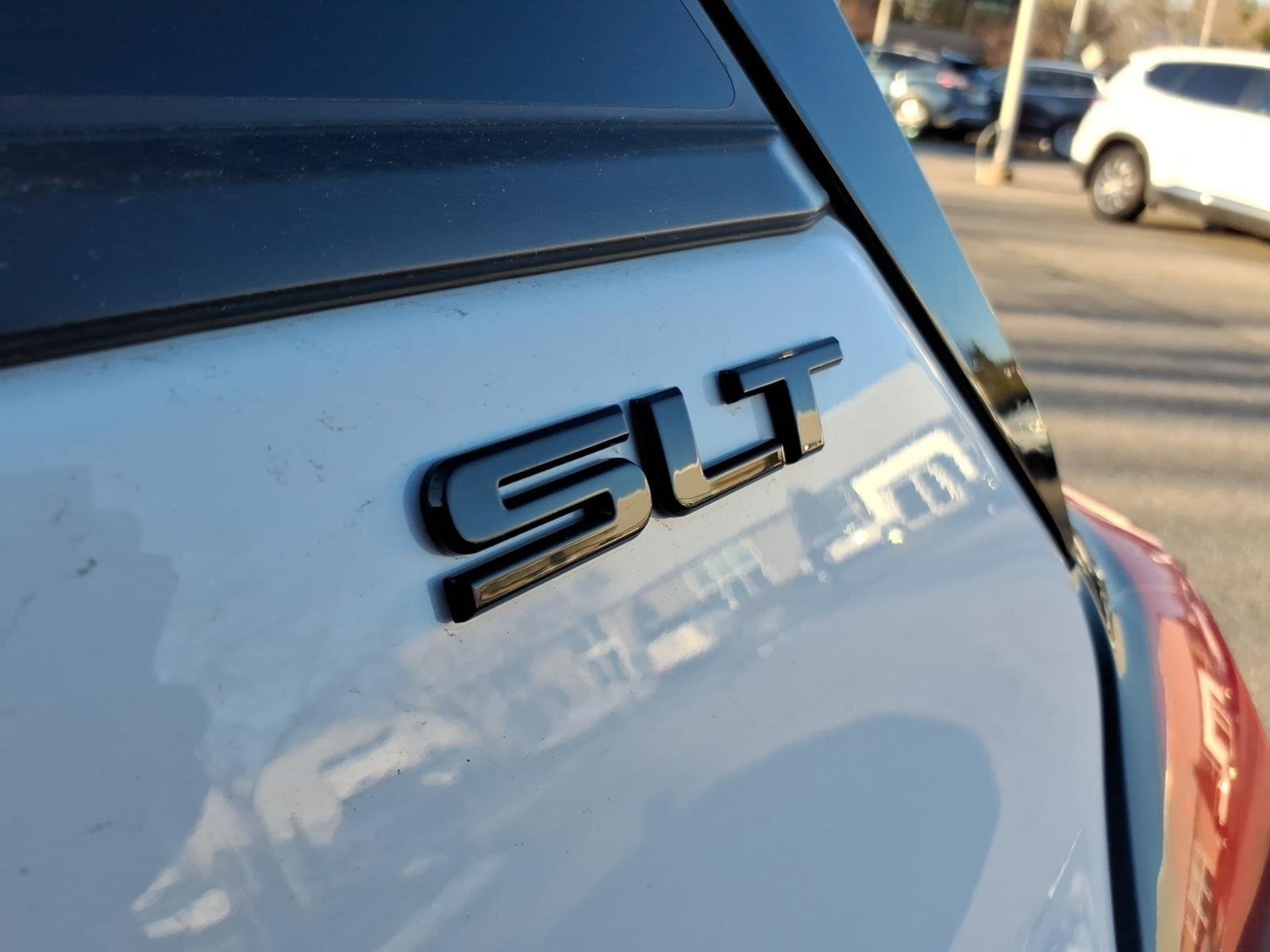 Used 2020 Summit White GMC SLT image 25