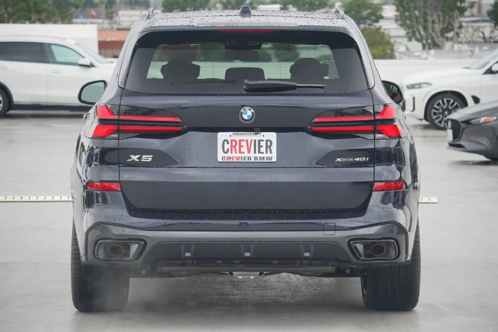 Used 2026 Black BMW xDrive40i image 6
