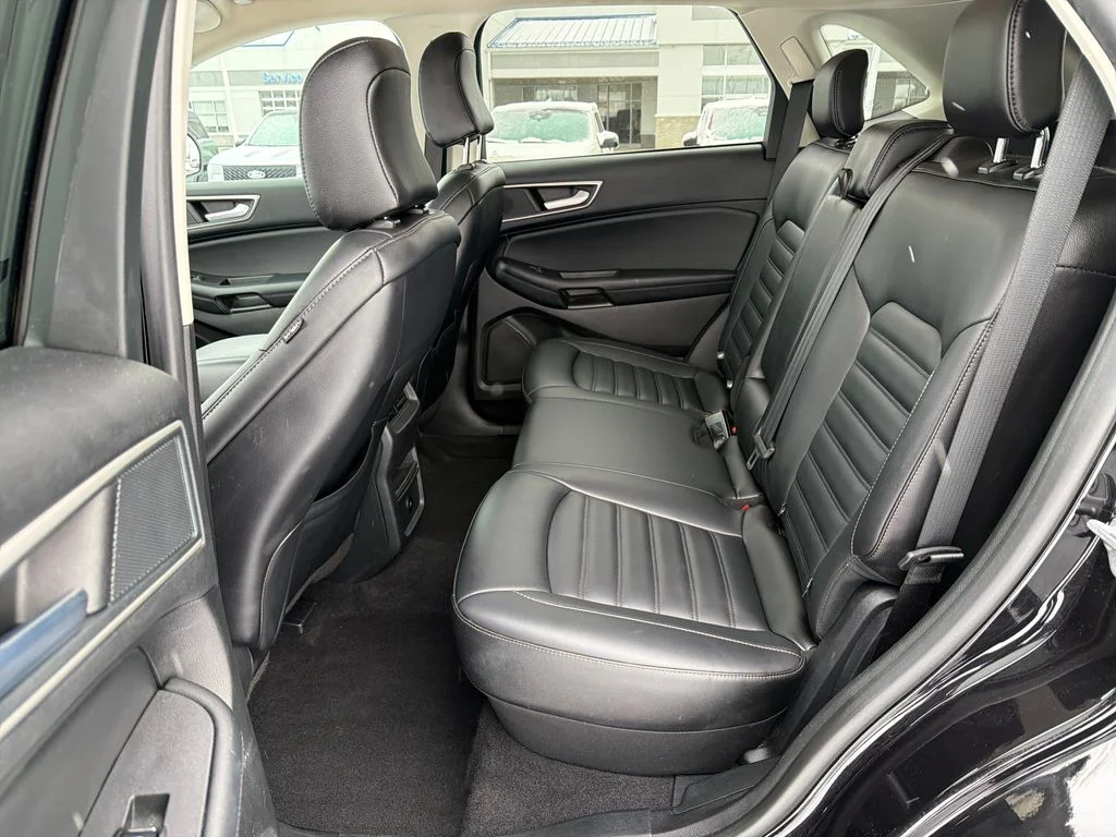 Used 2024 Black Ford SEL image 24