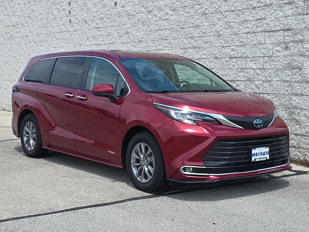 Used 2021 Red Toyota XLE image 14
