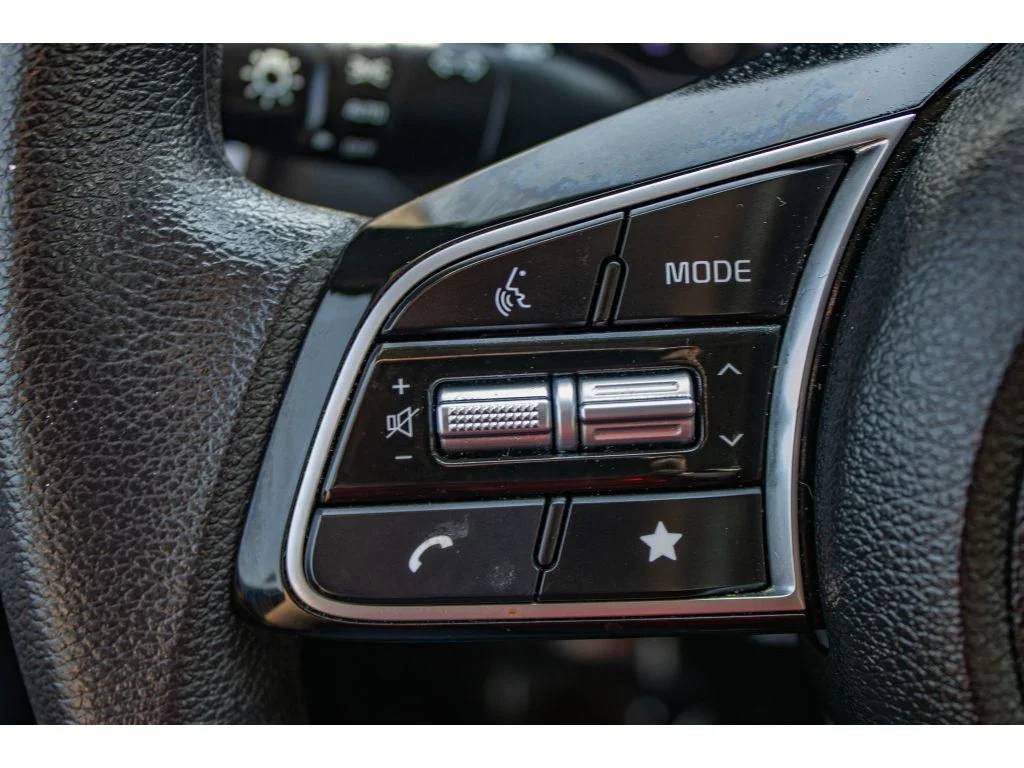Used 2024 Snow White Pearl Kia LXS image 36