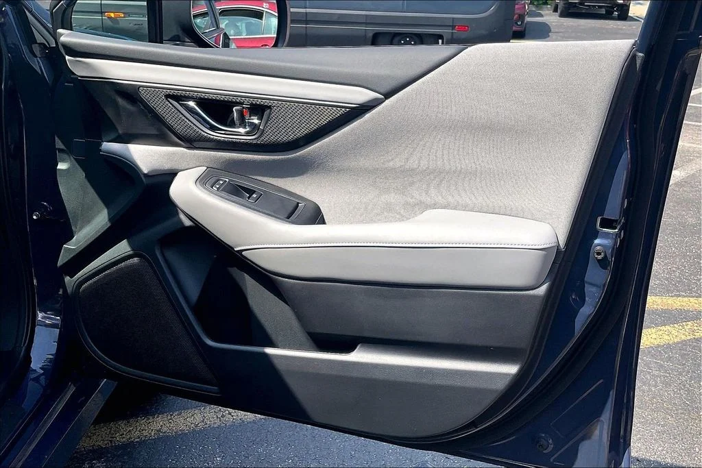 Used 2025 Blue Subaru Premium image 27