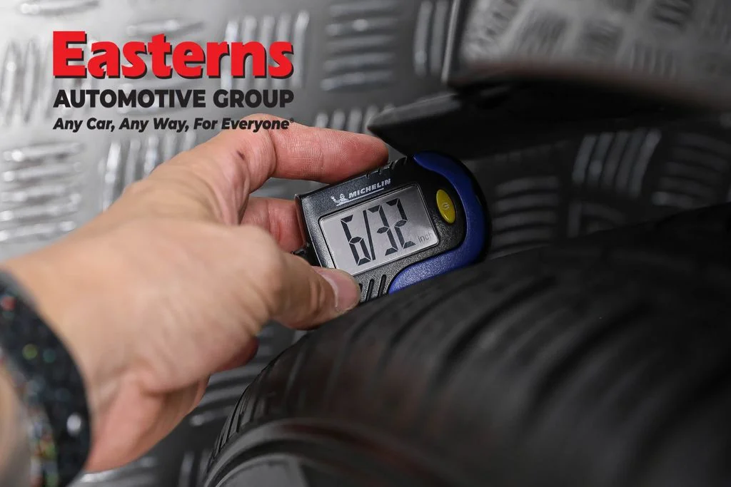 Used 2023 Gray Nissan VENTURE+ image 26