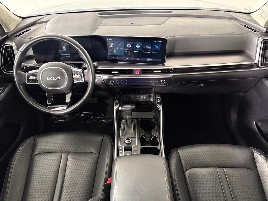 Used 2024 Black Kia S image 34