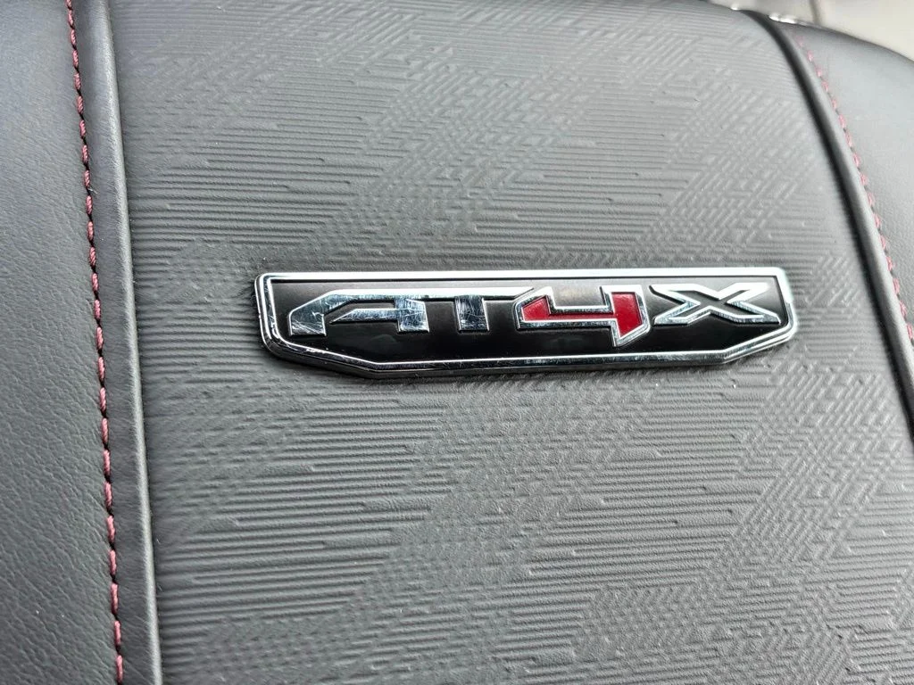 2025 GMC Sierra 2500HD AT4X - Photo 21