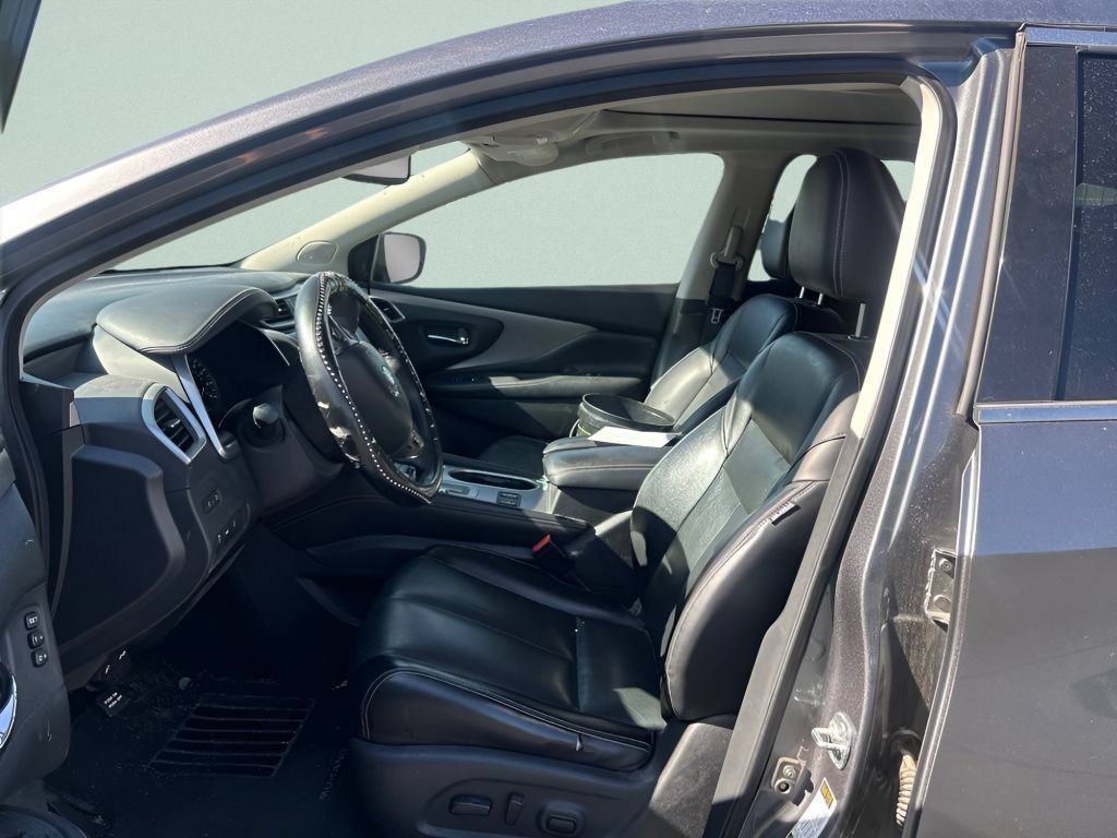 Used 2022 Gun Metallic Nissan SL image 18