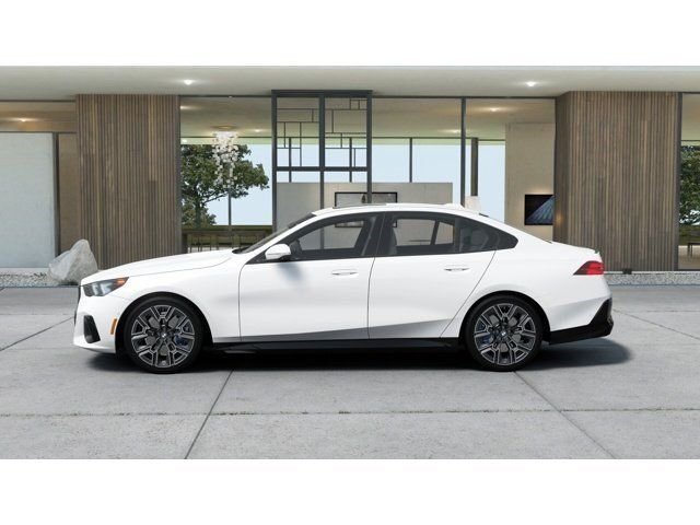 New 2027 Mineral White Metallic BMW 530i xDrive image 4