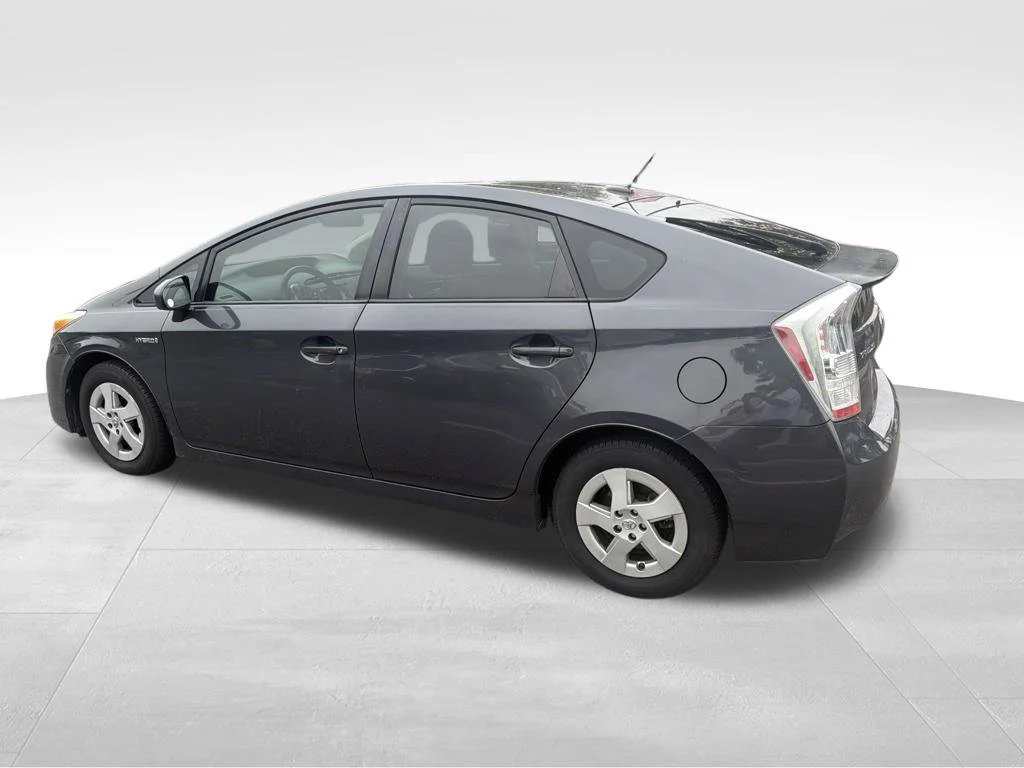 Used 2010 Gray Toyota III image 10