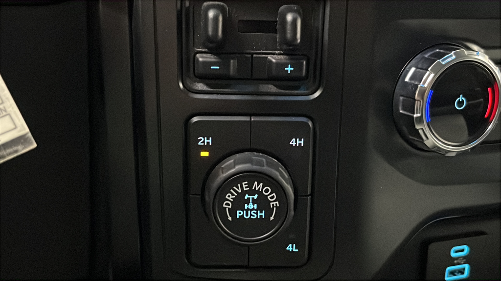 Used 2022 Oxford White Ford XL image 27