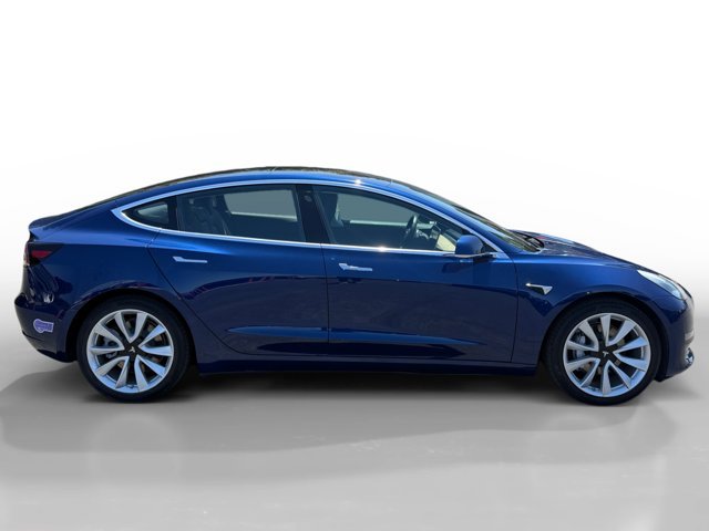 Used 2018 Deep Blue Metallic Tesla Long Range image 6