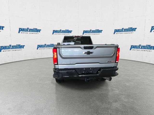 Used 2025 Gray Chevrolet ZR2 image 9