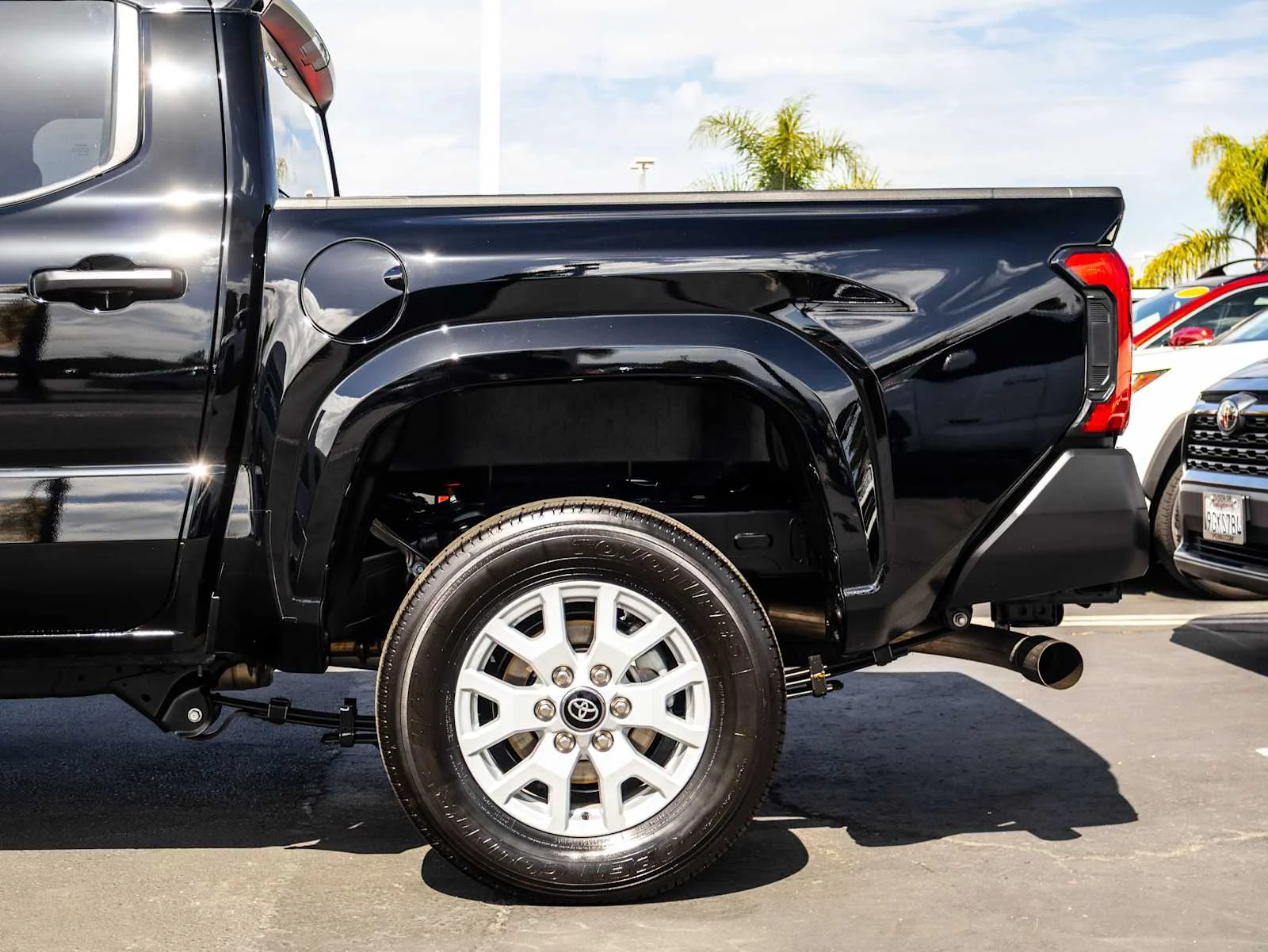 2025 Toyota Tacoma SR - Photo 6