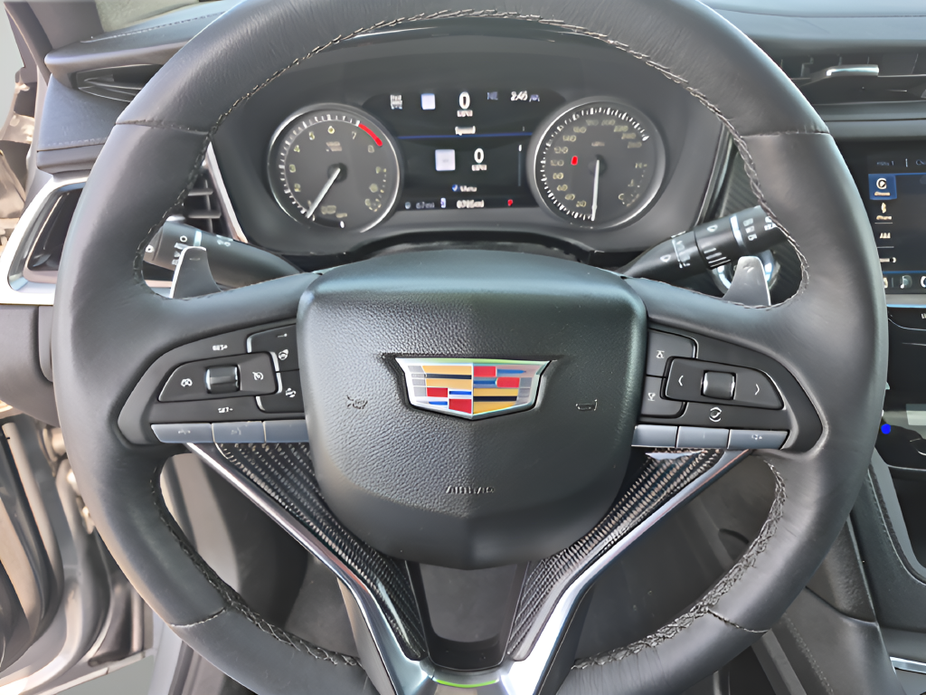 Used 2024  Cadillac Sport image 12
