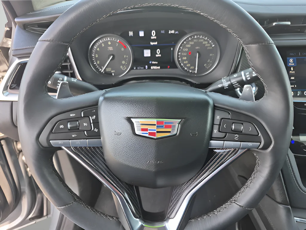 Used 2024  Cadillac Sport image 12