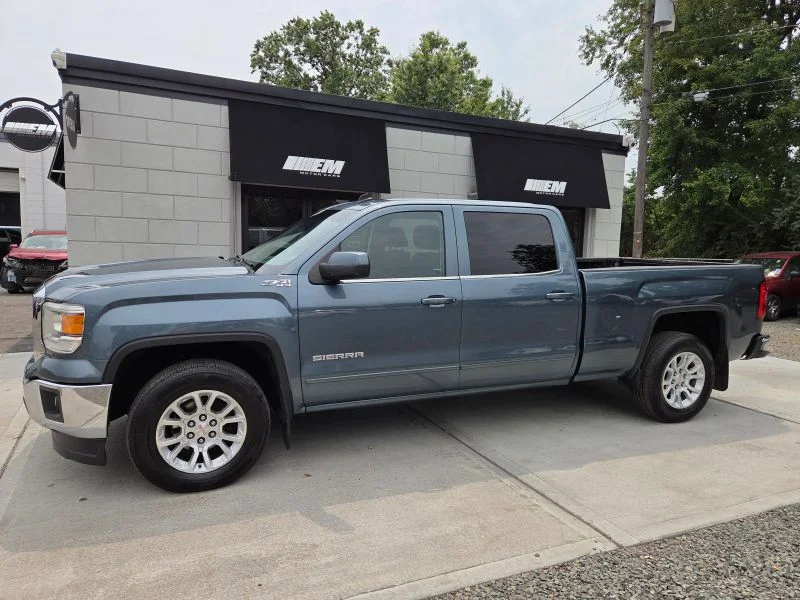 Used 2014 Blue GMC SLE Pickup 4D 6 1/2 ft image 4