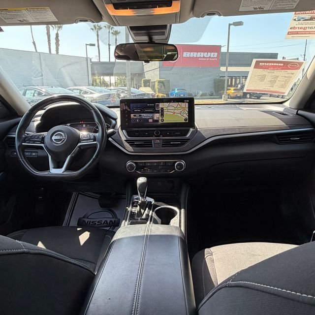 Used 2023 Gray Nissan 2.5 SV image 29