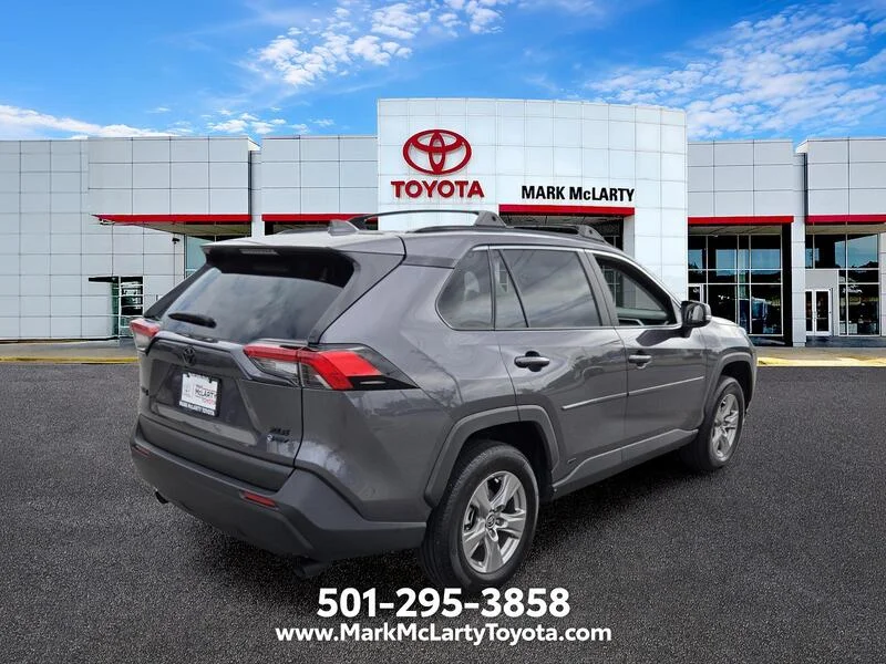 Used 2025 Magnetic Gray Metallic TOYOTA HYBRID XLE AWD image 5