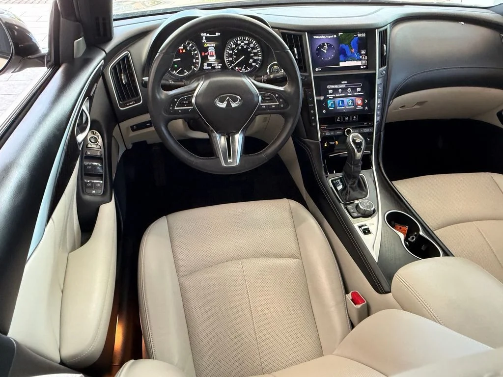 Used 2023 White INFINITI SENSORY image 12