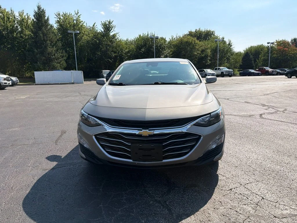Used 2024 Mineral Gray Metallic Chevrolet LT image 8