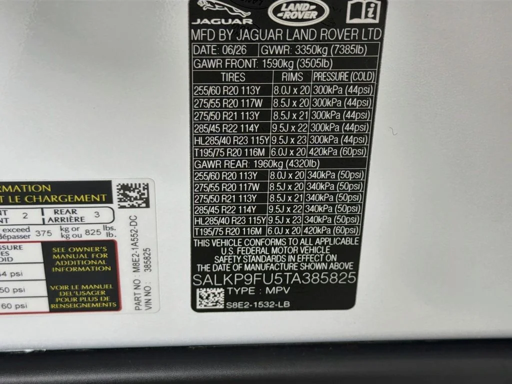 New 2026 Fuji White Land Rover SE image 34
