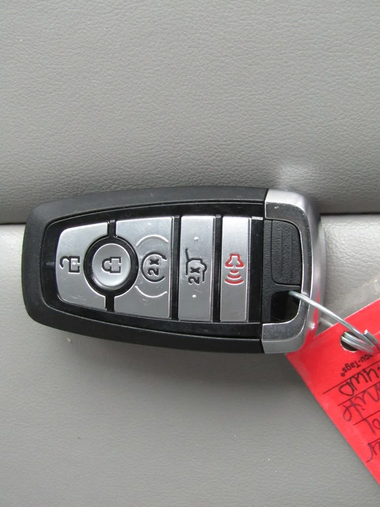 Used 2025 Star White Ford Active image 37