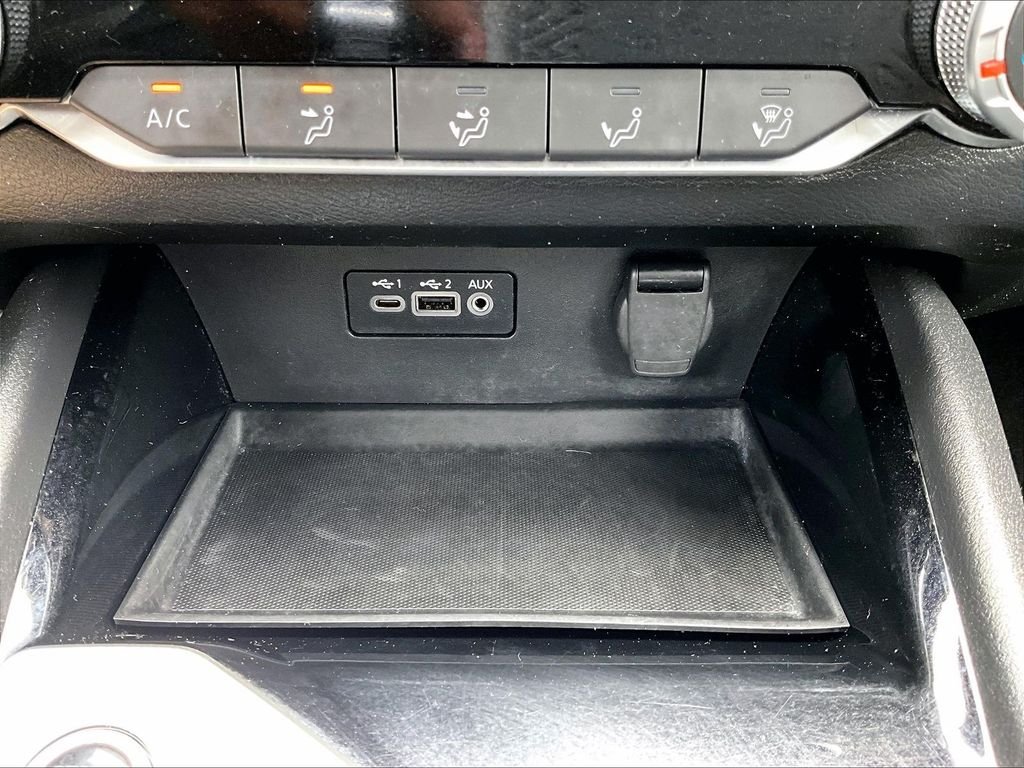 Used 2024 Silver Nissan 2.5 SV image 25