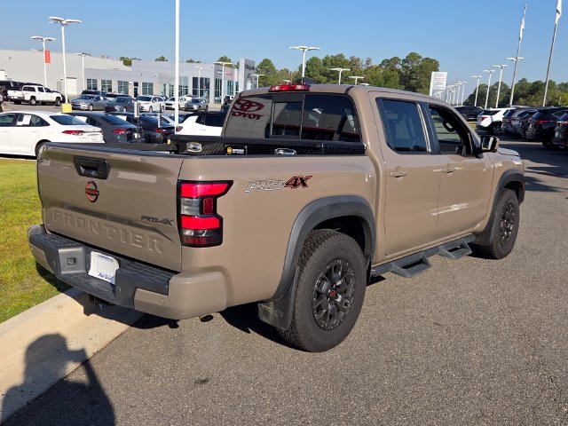 Used 2022  Nissan PRO-4X image 14