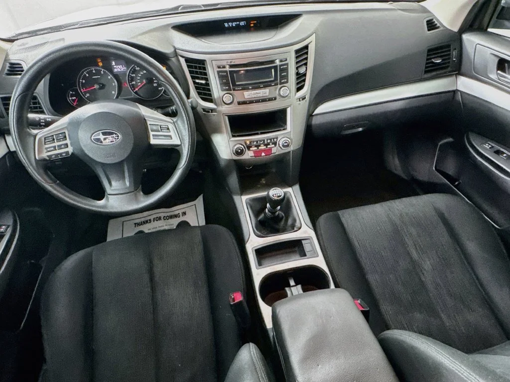 Used 2013 Silver Subaru 2.5i image 22