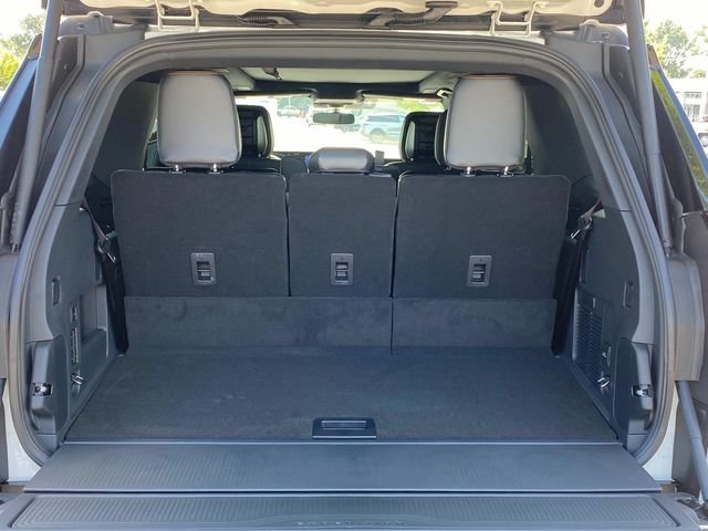 New 2027 White Ford Tremor image 27