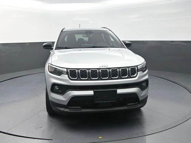 New 2026 Silver Zynith Metallic Clear-Coat Exterior Paint Jeep  image 4