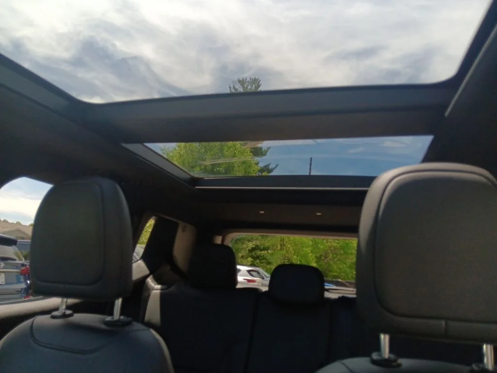 Used 2020 Alpine White Clearcoat Jeep Limited image 29