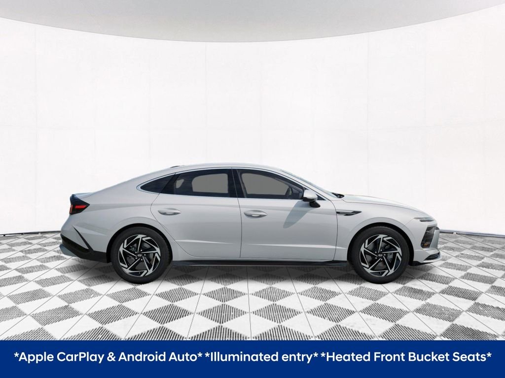 Used 2026 White Hyundai SEL Sport image 9